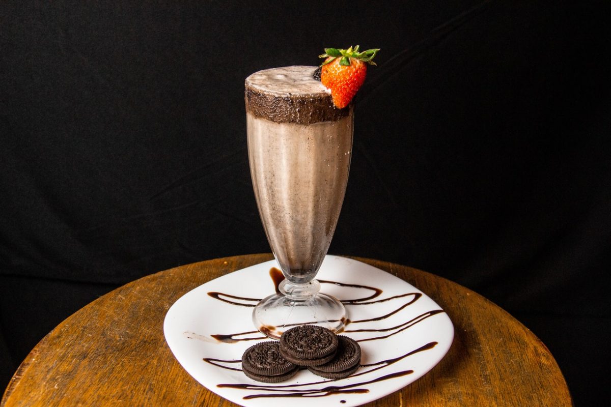 Easy Chocolate Milkshake Recipe for Any Chocoholic Bootstrap beverages